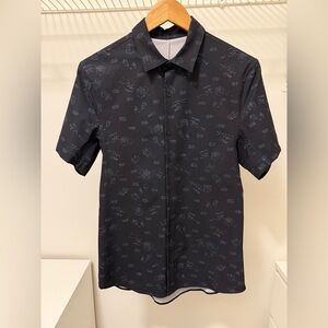 Lululemon Mens Airing Easy Short Sleeve Button Down Shirt Size S